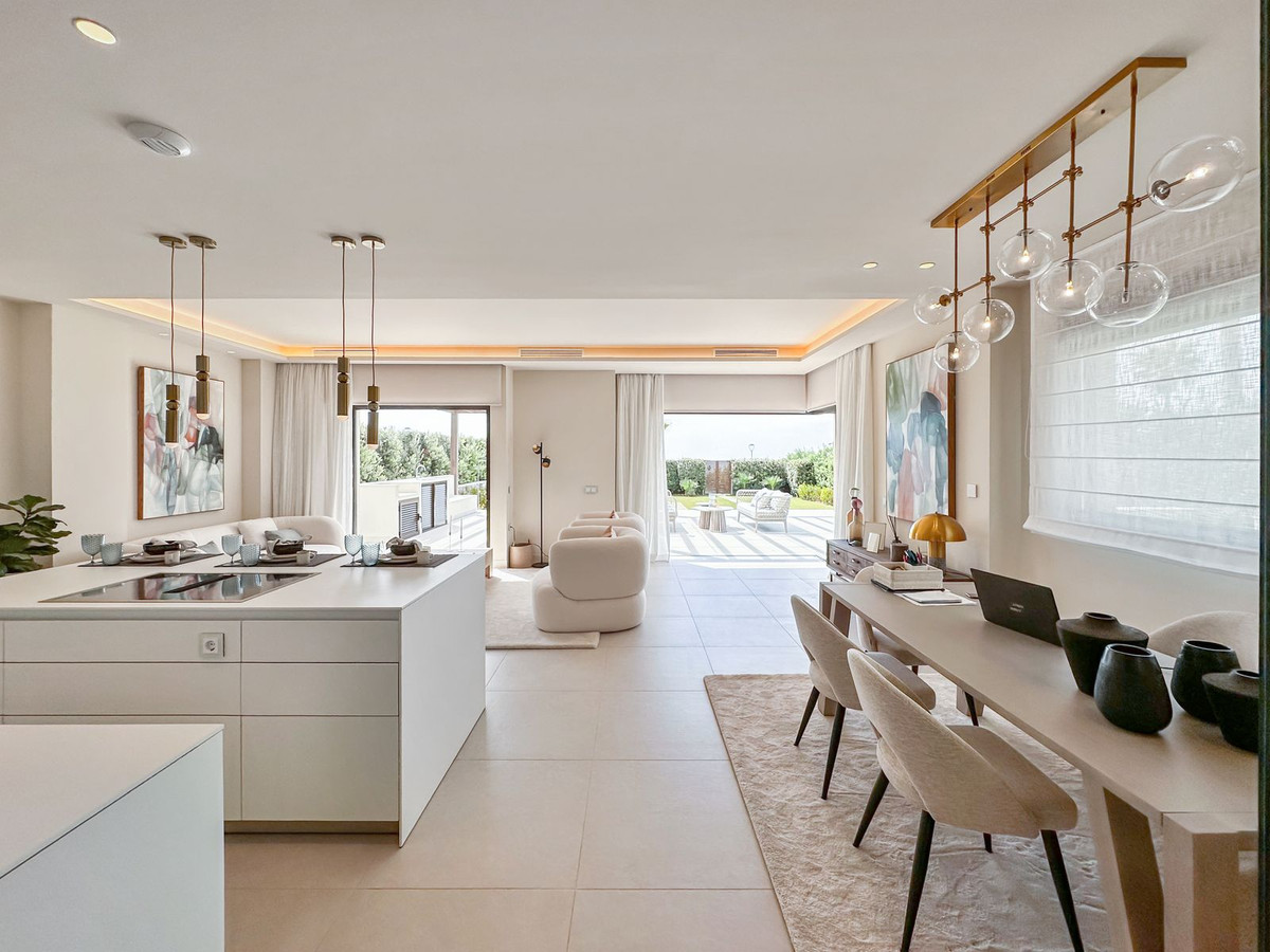 5 Bed Townhouse for sale in New Golden Mile Costa Del Sol, Málaga, Spain