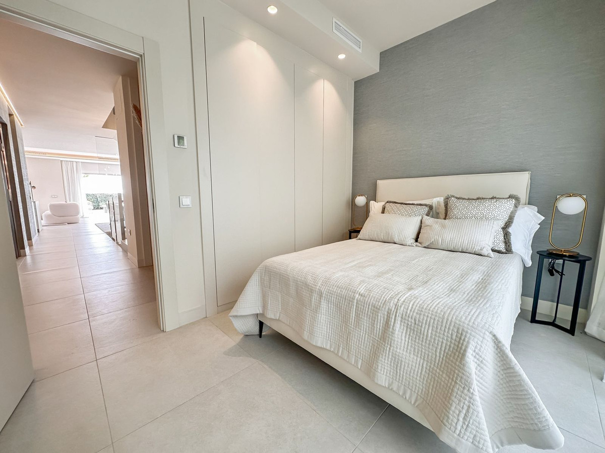 5 Bed Townhouse for sale in New Golden Mile Costa Del Sol, Málaga, Spain