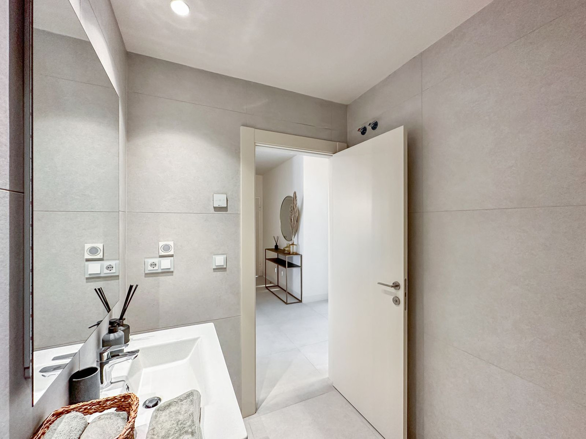 5 Bed Townhouse for sale in New Golden Mile Costa Del Sol, Málaga, Spain