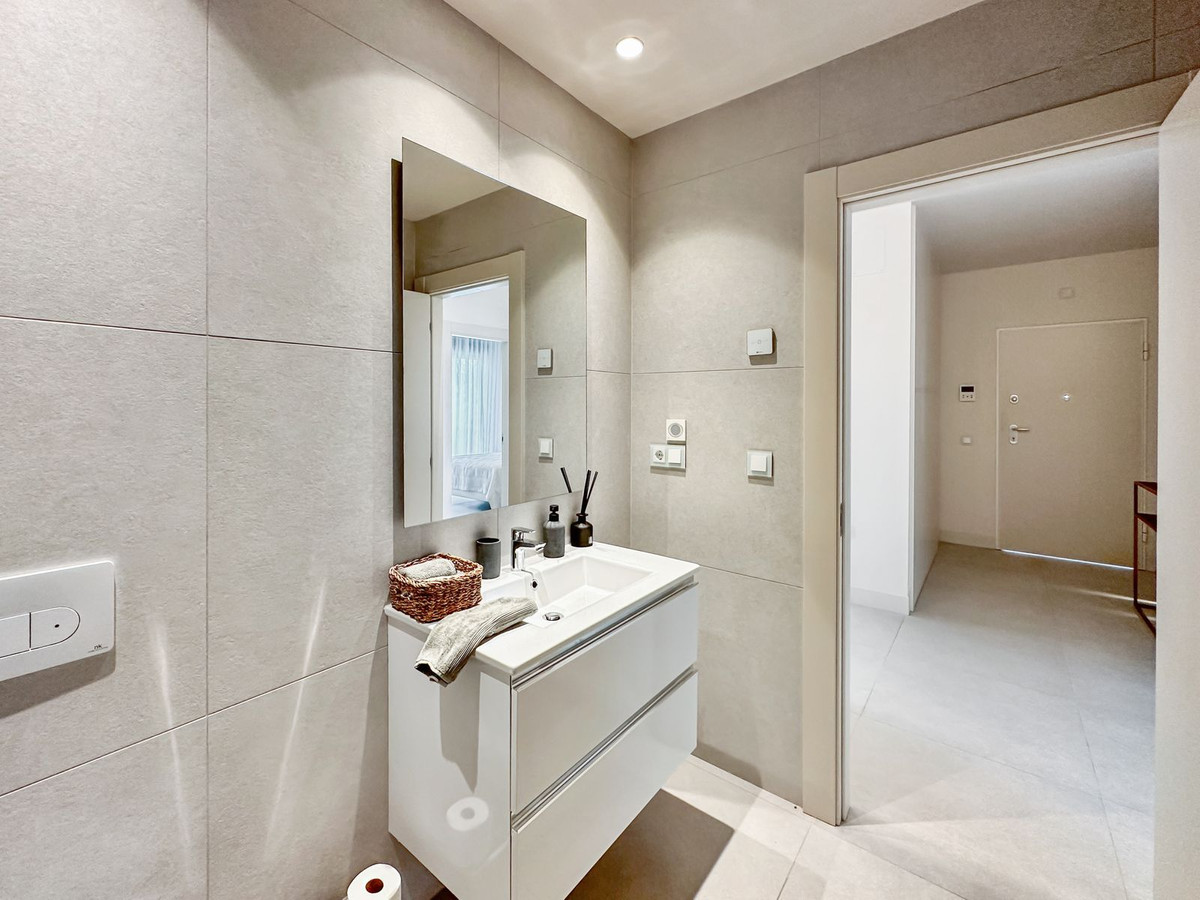 5 Bed Townhouse for sale in New Golden Mile Costa Del Sol, Málaga, Spain