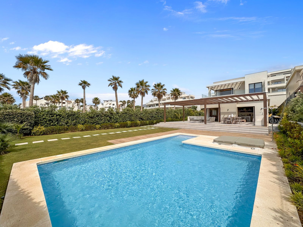 5 Bed Townhouse for sale in New Golden Mile Costa Del Sol, Málaga, Spain
