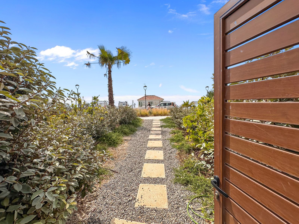 5 Bed Townhouse for sale in New Golden Mile Costa Del Sol, Málaga, Spain