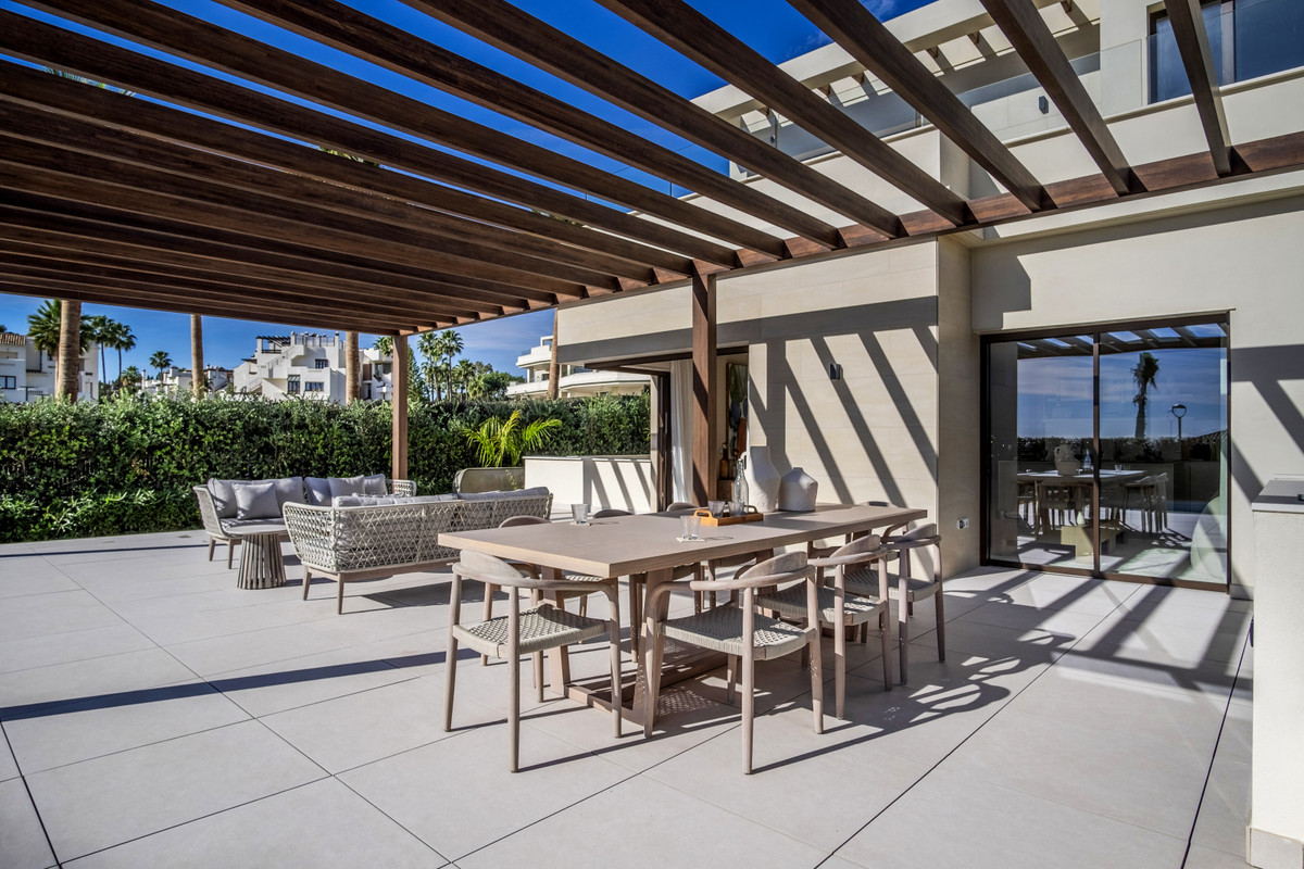 5 Bed Townhouse for sale in New Golden Mile Costa Del Sol, Málaga, Spain