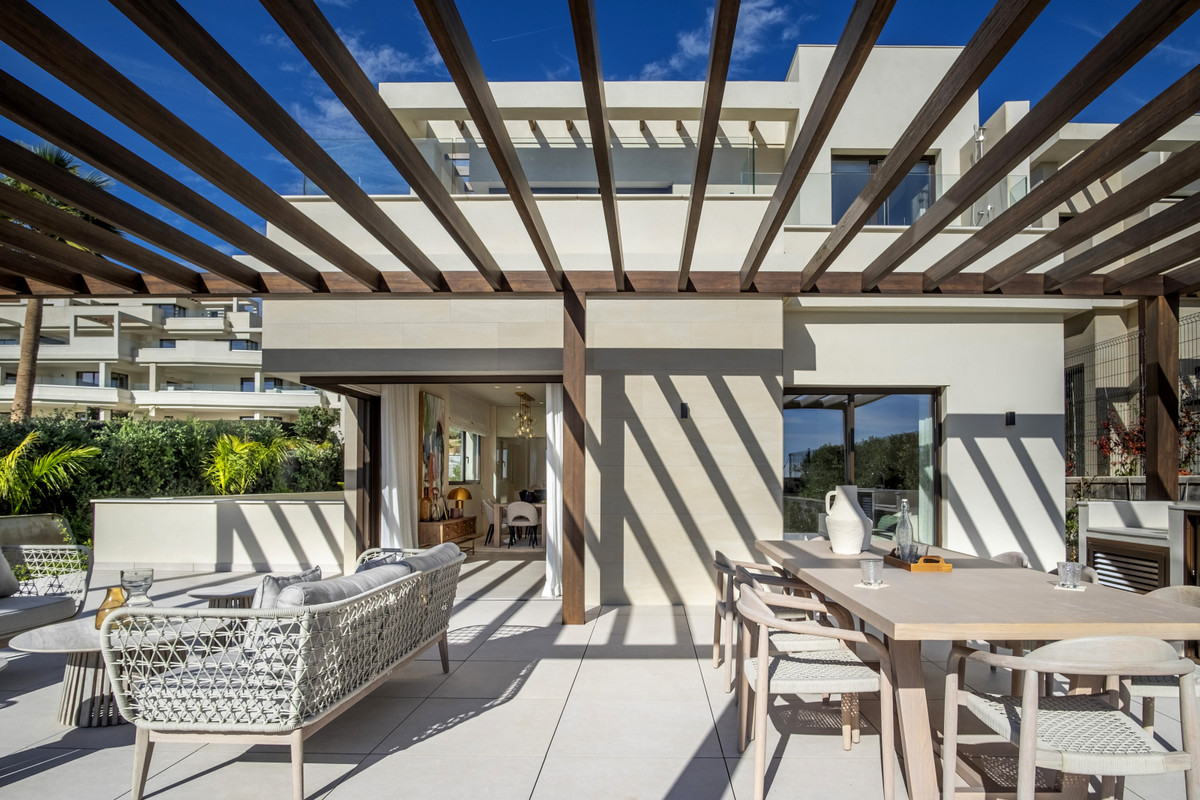 5 Bed Townhouse for sale in New Golden Mile Costa Del Sol, Málaga, Spain