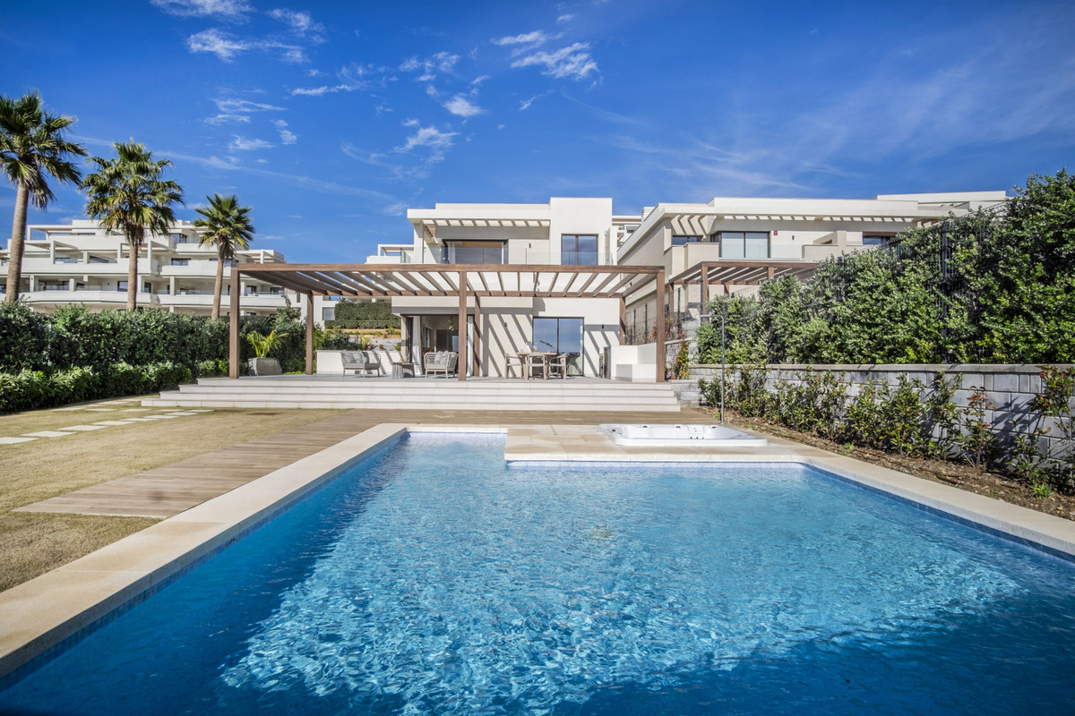 5 Bed Townhouse for sale in New Golden Mile Costa Del Sol, Málaga, Spain