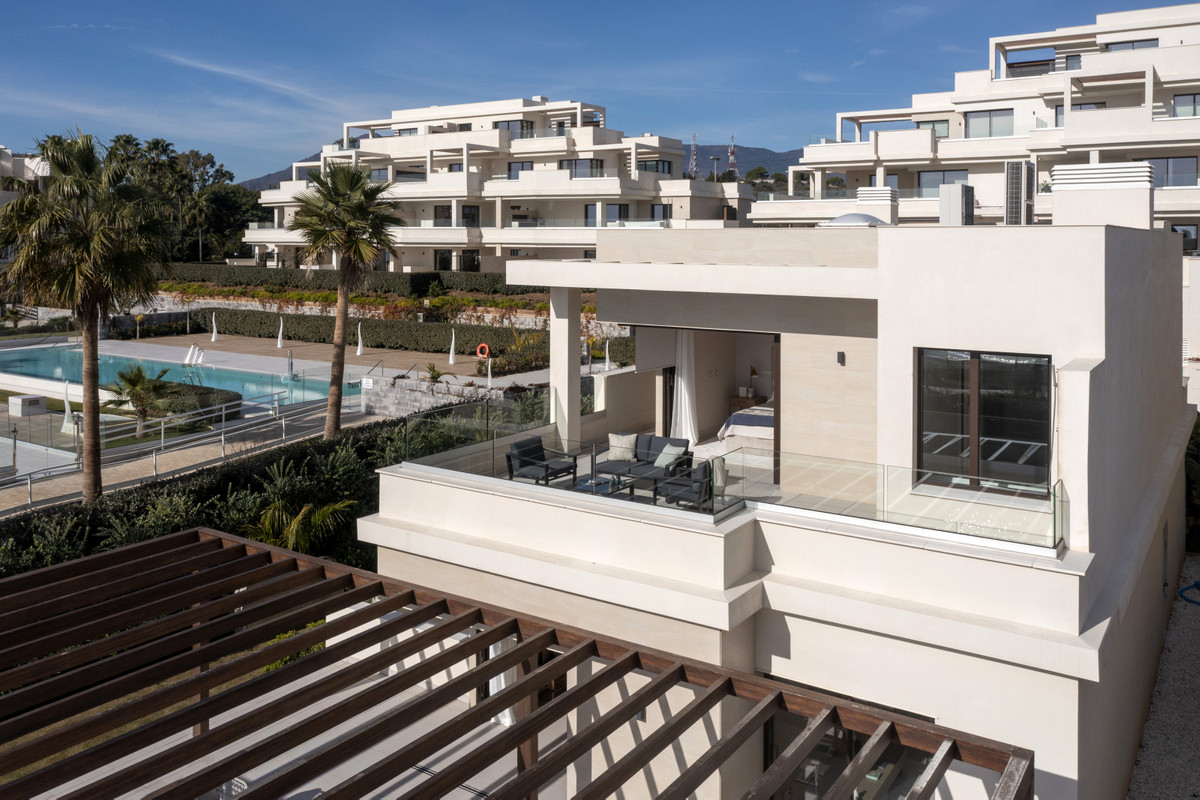 5 Bed Townhouse for sale in New Golden Mile Costa Del Sol, Málaga, Spain