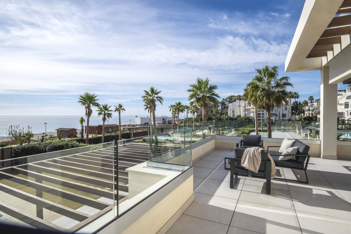 5 Bed Townhouse for sale in New Golden Mile Costa Del Sol, Málaga, Spain