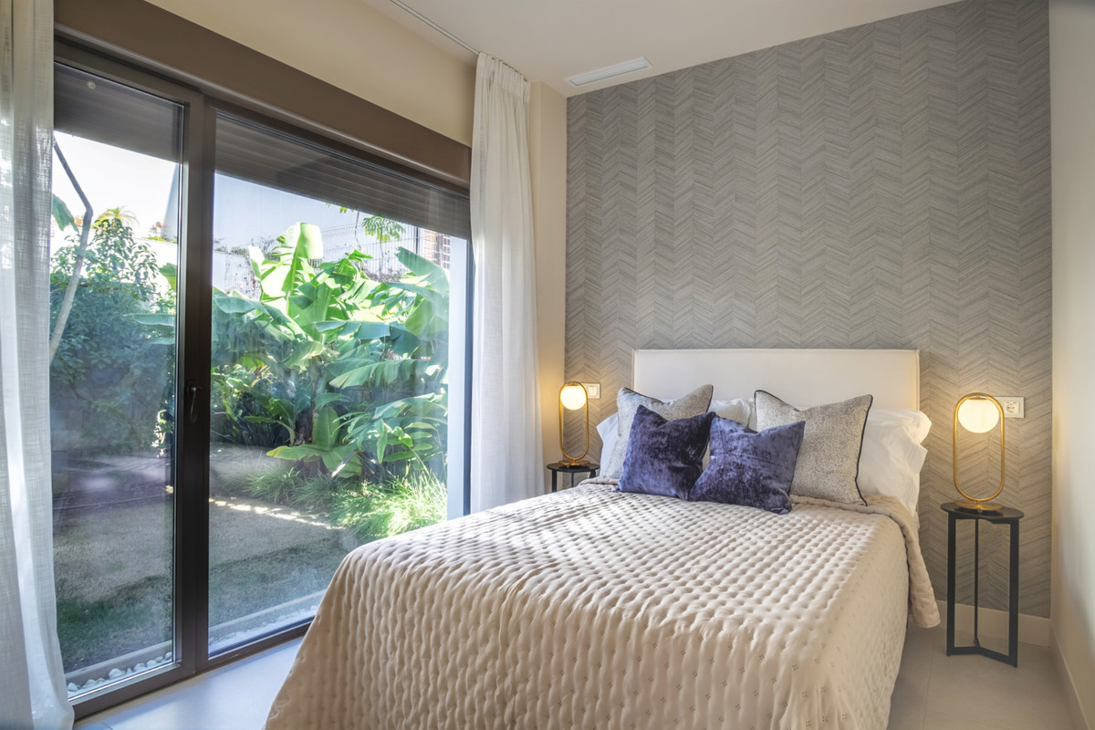 5 Bed Townhouse for sale in New Golden Mile Costa Del Sol, Málaga, Spain