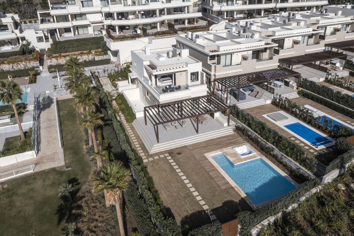 5 Bed Townhouse for sale in New Golden Mile Costa Del Sol, Málaga, Spain