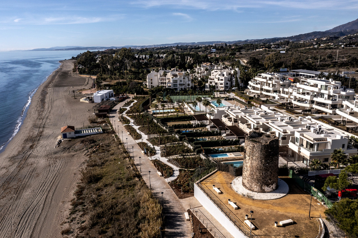 5 Bed Townhouse for sale in New Golden Mile Costa Del Sol, Málaga, Spain