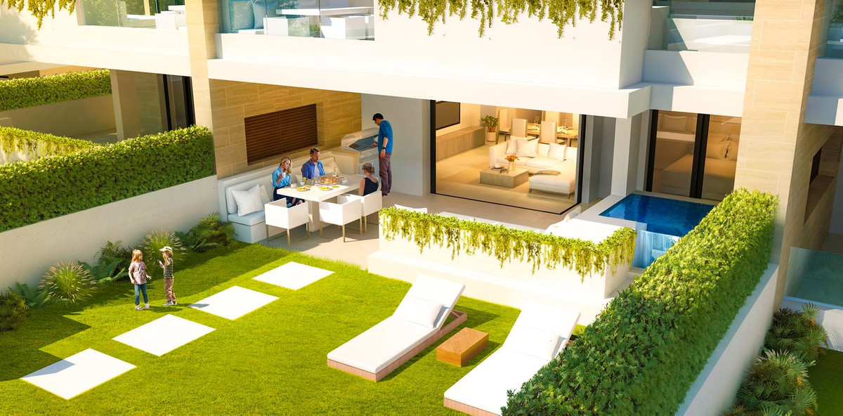 5 Bed Townhouse for sale in New Golden Mile Costa Del Sol, Málaga, Spain
