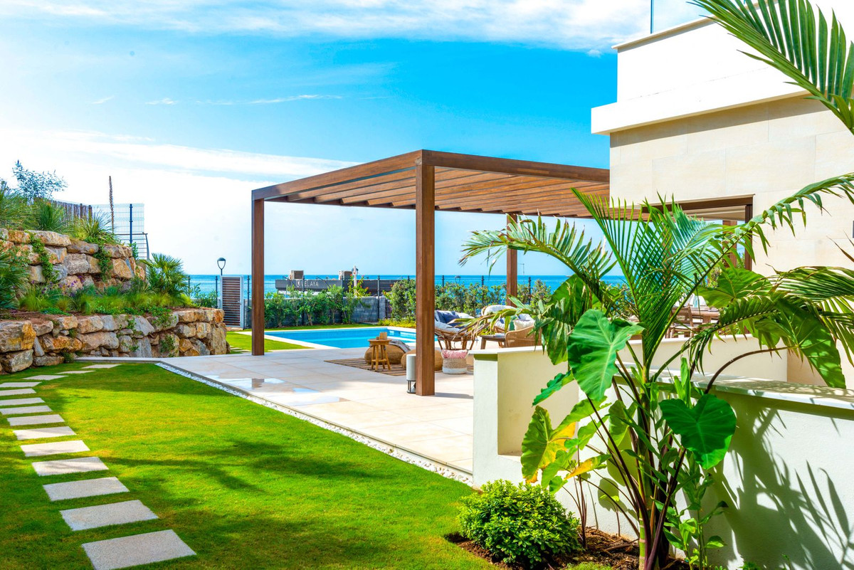 5 Bed Townhouse for sale in New Golden Mile Costa Del Sol, Málaga, Spain
