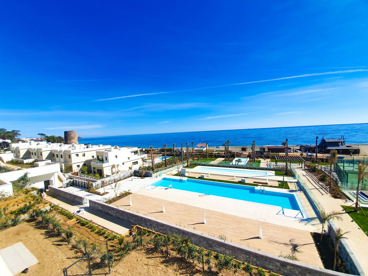 5 Bed Townhouse for sale in New Golden Mile Costa Del Sol, Málaga, Spain