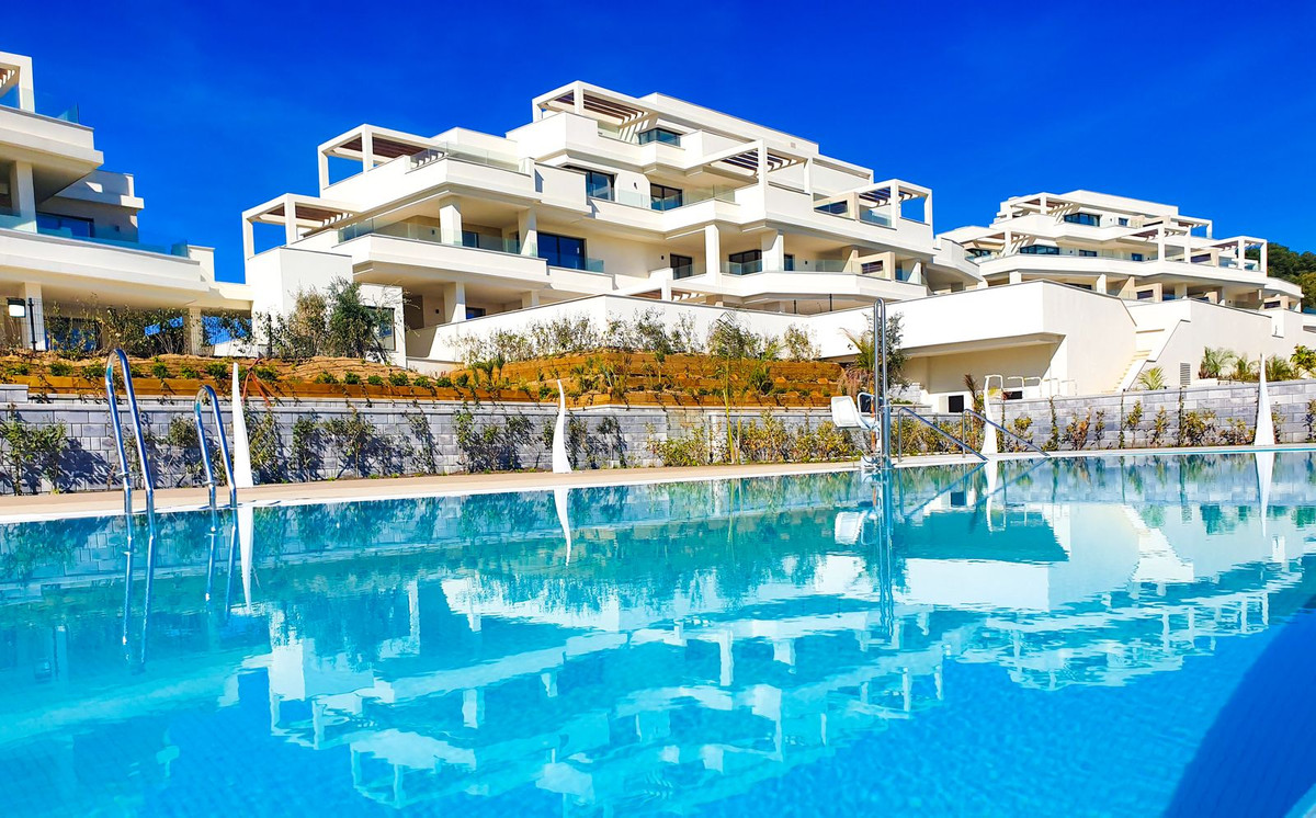 5 Bed Townhouse for sale in New Golden Mile Costa Del Sol, Málaga, Spain