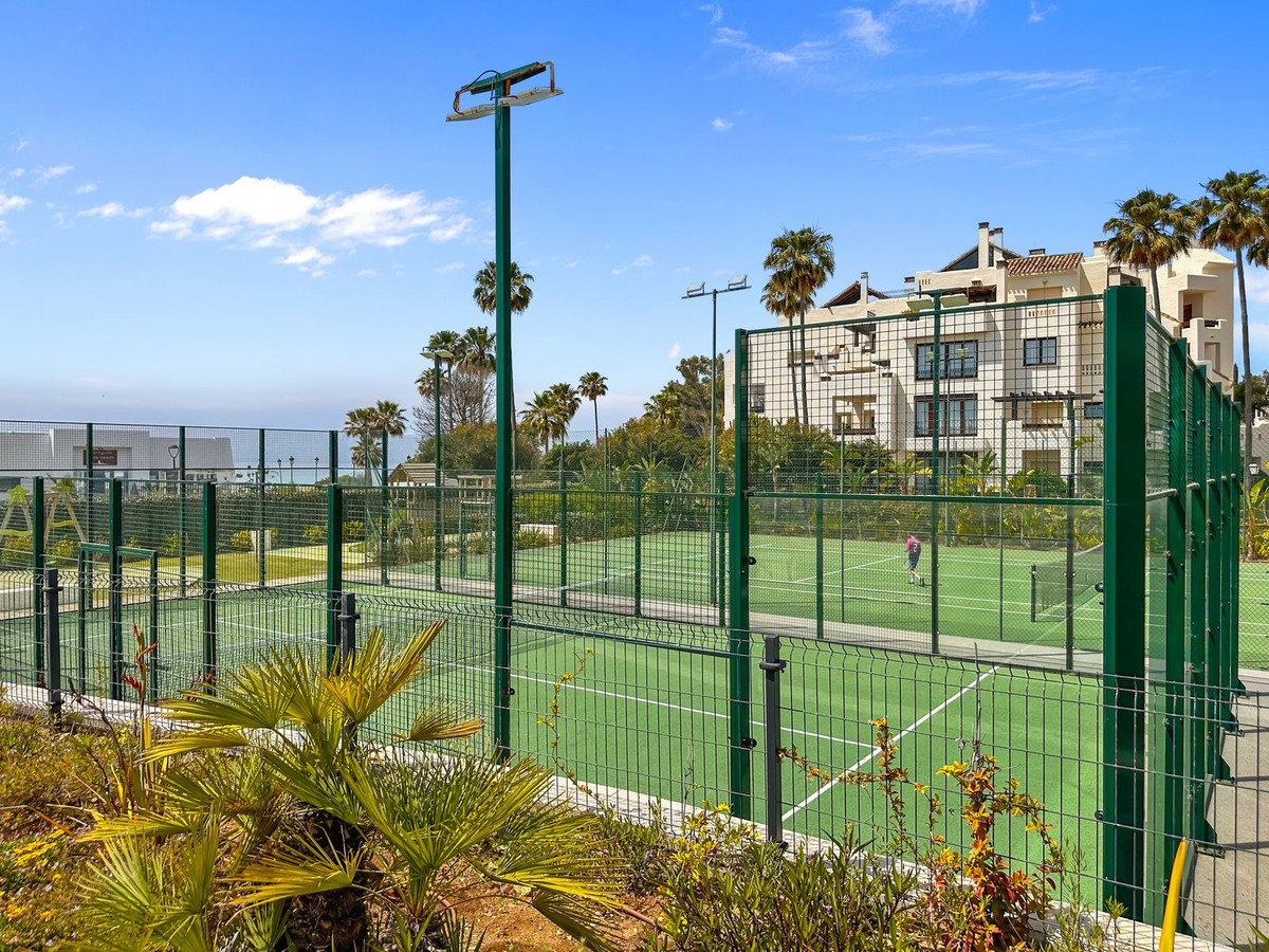 5 Bed Townhouse for sale in New Golden Mile Costa Del Sol, Málaga, Spain