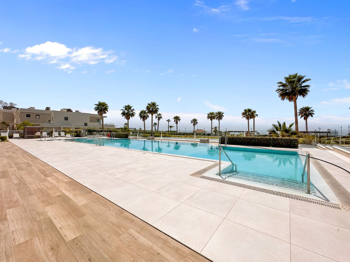 5 Bed Townhouse for sale in New Golden Mile Costa Del Sol, Málaga, Spain