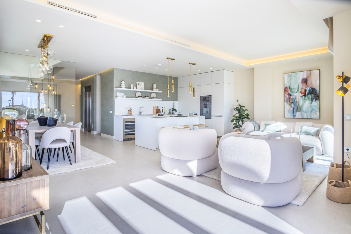 5 Bed Townhouse for sale in New Golden Mile Costa Del Sol, Málaga, Spain