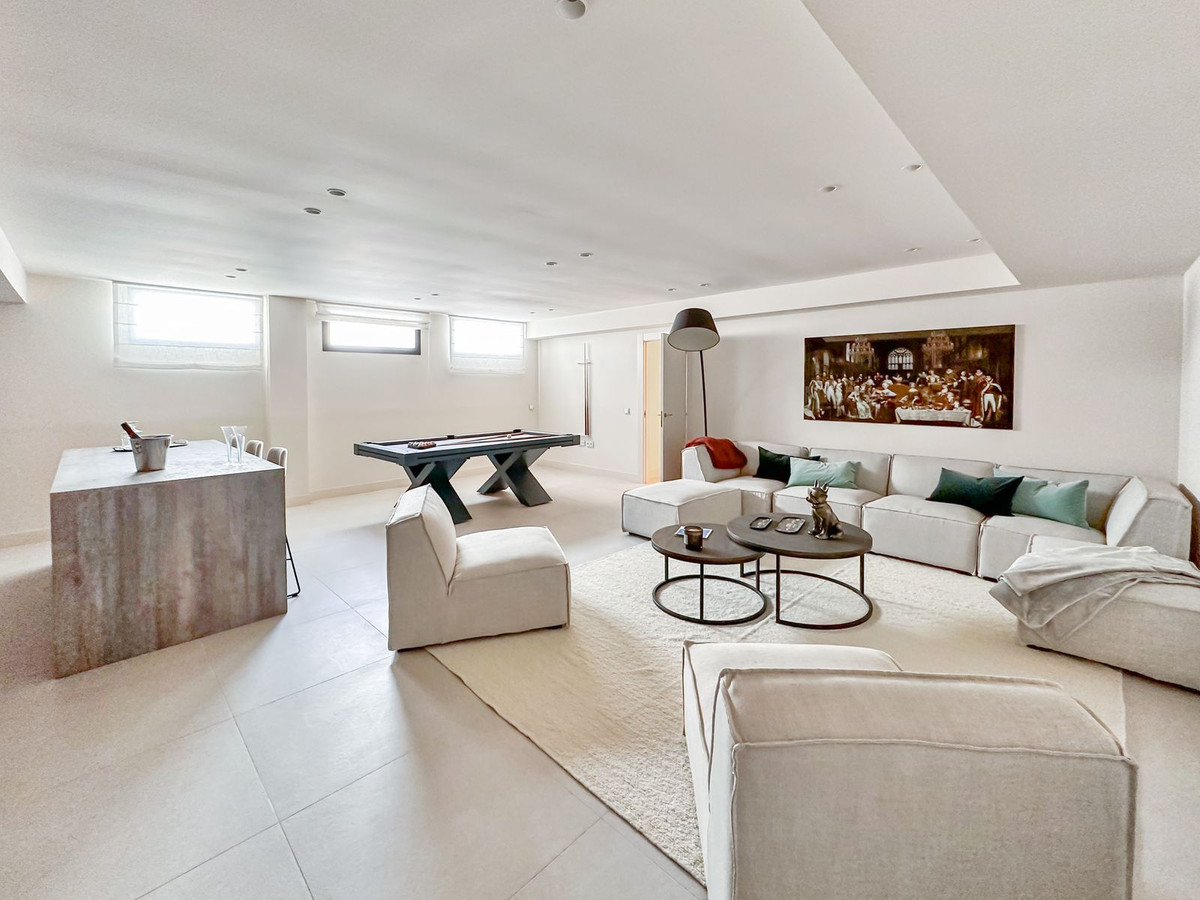 5 Bed Townhouse for sale in New Golden Mile Costa Del Sol, Málaga, Spain