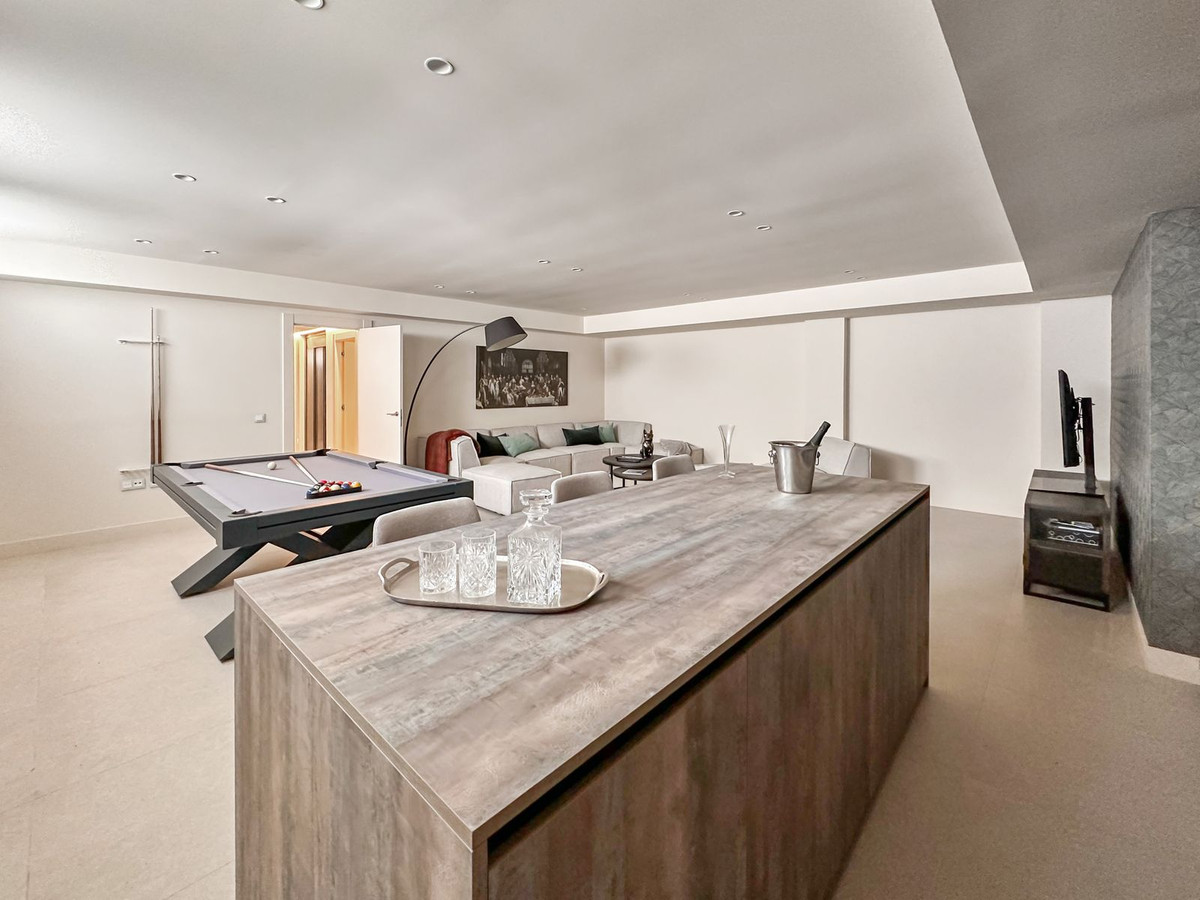 5 Bed Townhouse for sale in New Golden Mile Costa Del Sol, Málaga, Spain