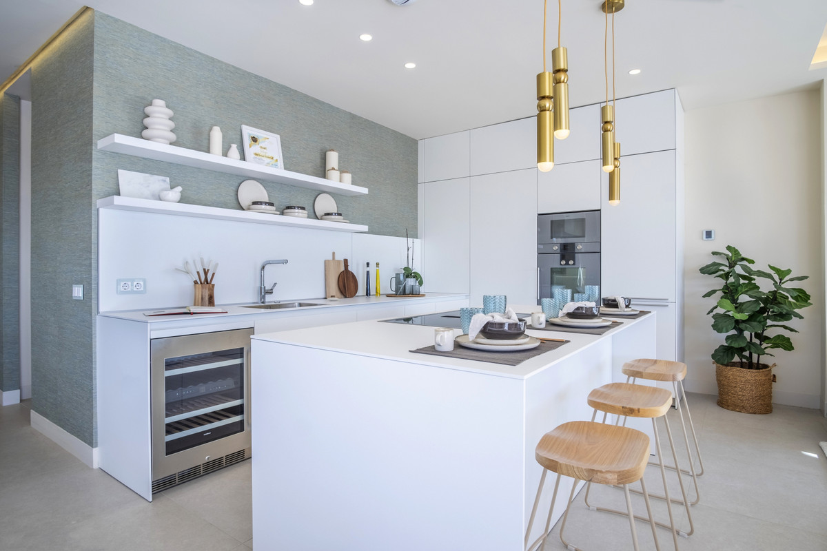 5 Bed Townhouse for sale in New Golden Mile Costa Del Sol, Málaga, Spain