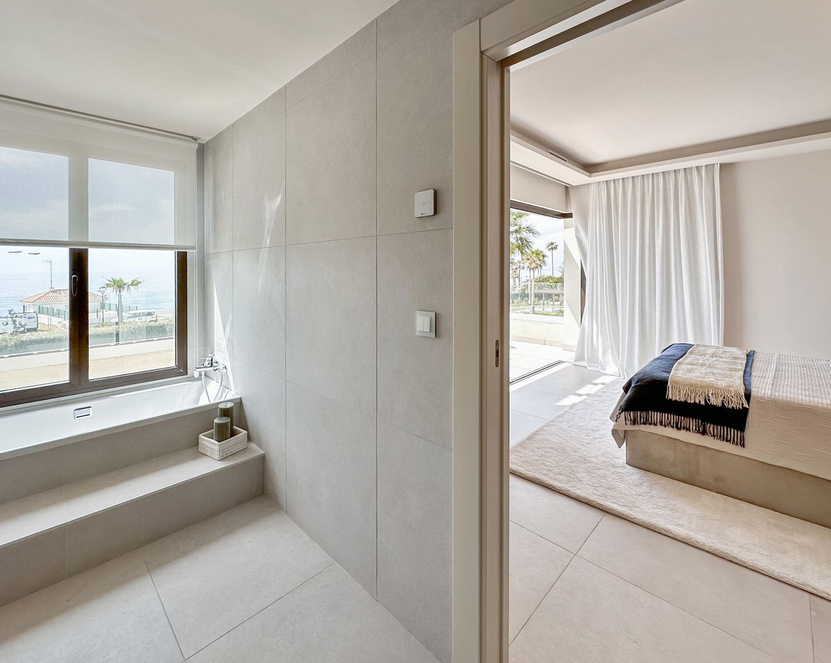 5 Bed Townhouse for sale in New Golden Mile Costa Del Sol, Málaga, Spain