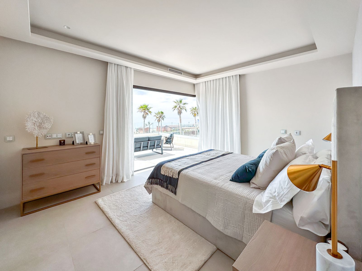 5 Bed Townhouse for sale in New Golden Mile Costa Del Sol, Málaga, Spain