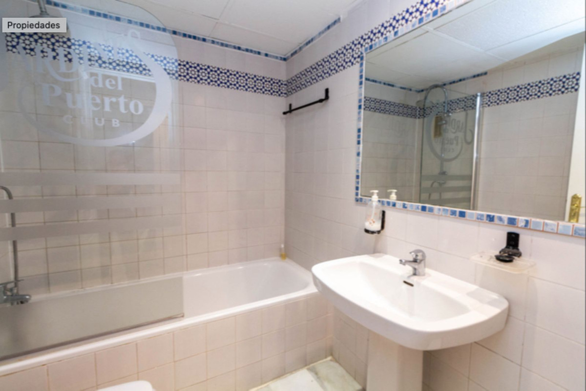3 Bed Apartment for sale in Puerto Banús Costa Del Sol, Málaga, Spain