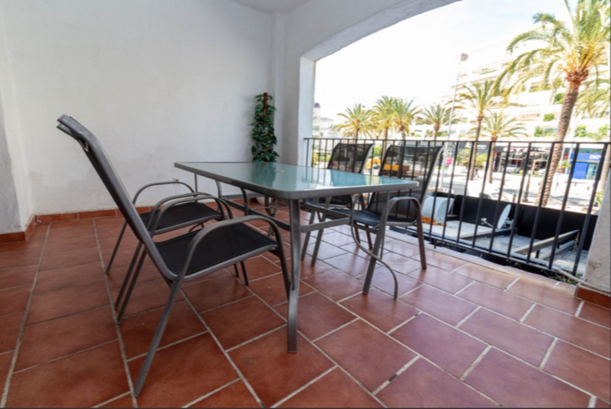 3 Bed Apartment for sale in Puerto Banús Costa Del Sol, Málaga, Spain