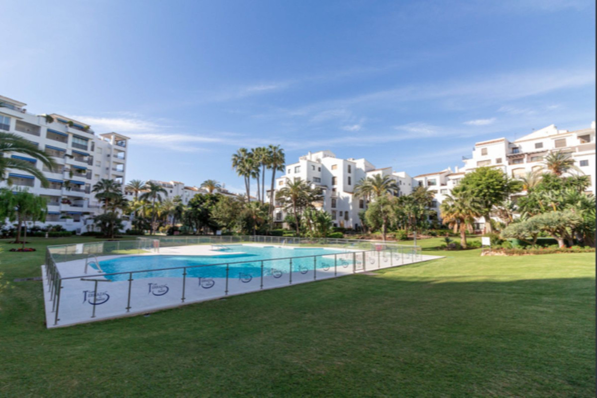 3 Bed Apartment for sale in Puerto Banús Costa Del Sol, Málaga, Spain