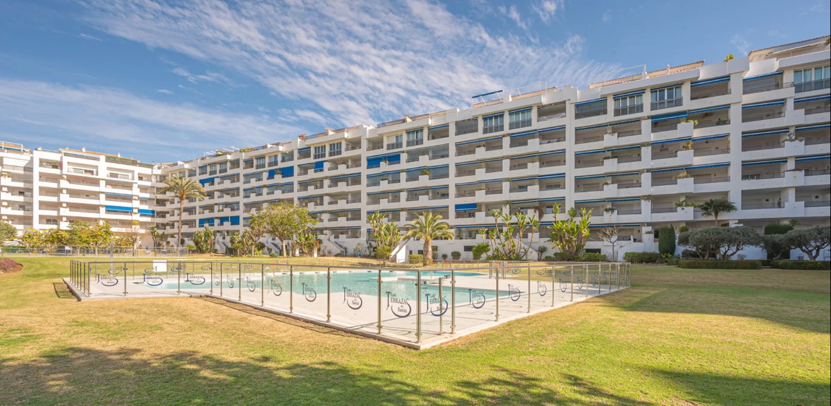 3 Bed Apartment for sale in Puerto Banús Costa Del Sol, Málaga, Spain