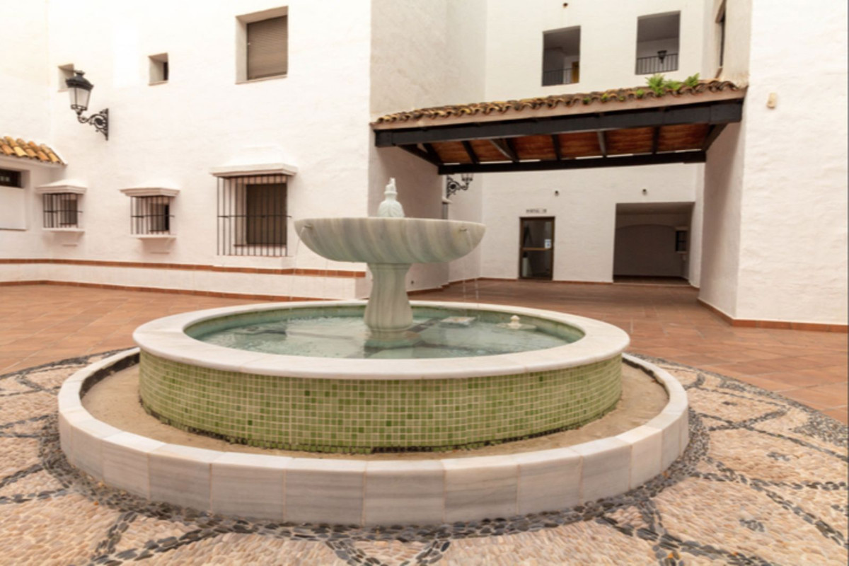 3 Bed Apartment for sale in Puerto Banús Costa Del Sol, Málaga, Spain