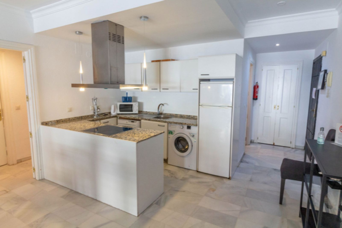 3 Bed Apartment for sale in Puerto Banús Costa Del Sol, Málaga, Spain