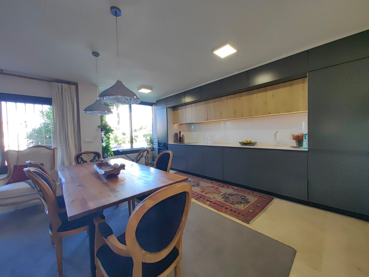 3 Bed Apartment for sale in Estepona Costa Del Sol, Málaga, Spain