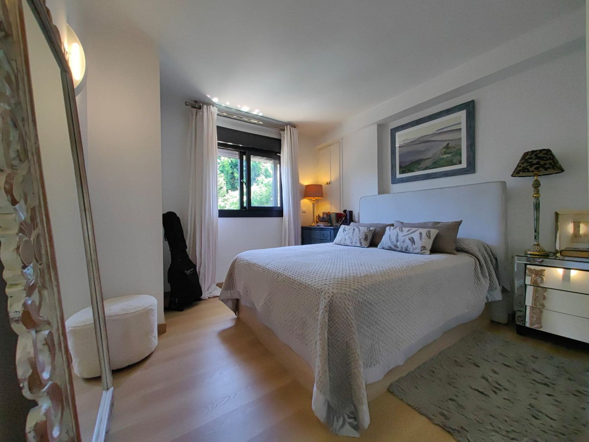 3 Bed Apartment for sale in Estepona Costa Del Sol, Málaga, Spain