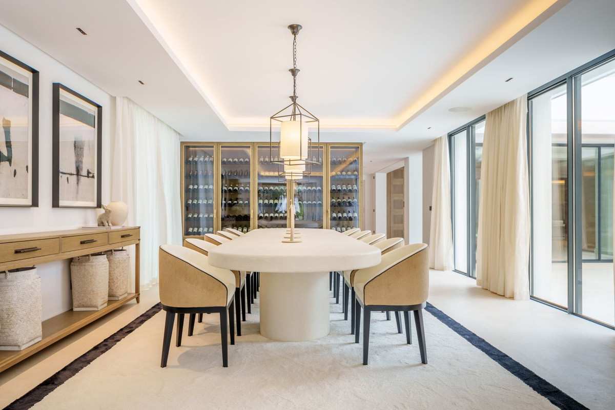 Se vende Villa - Chalet de 5 dormitorios en Costa Del Sol, Málaga, España