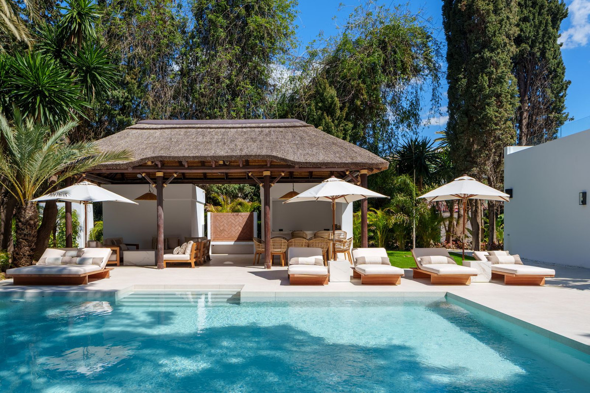 Se vende Villa - Chalet de 5 dormitorios en Costa Del Sol, Málaga, España