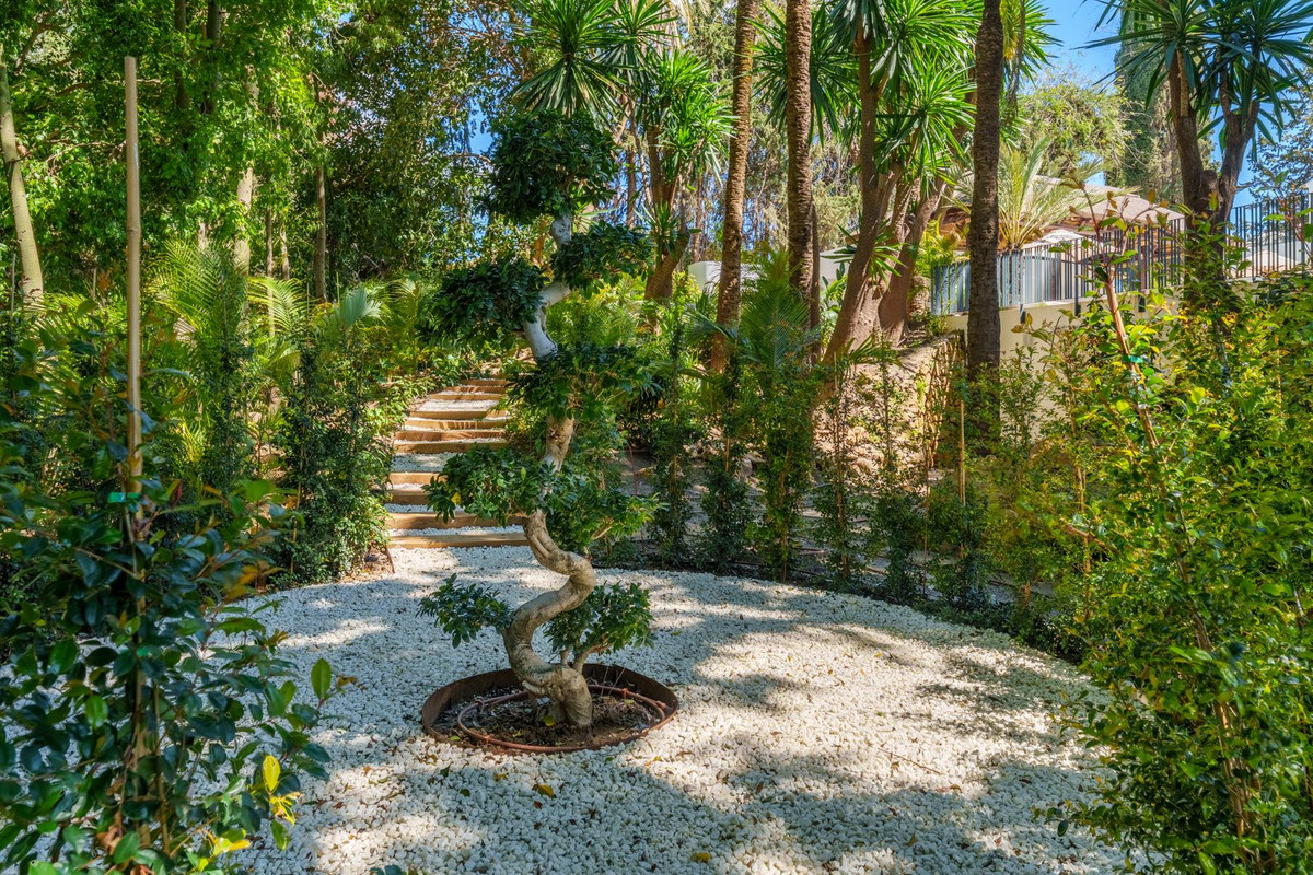 Se vende Villa - Chalet de 5 dormitorios en Costa Del Sol, Málaga, España