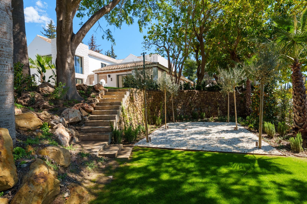 Se vende Villa - Chalet de 5 dormitorios en Costa Del Sol, Málaga, España