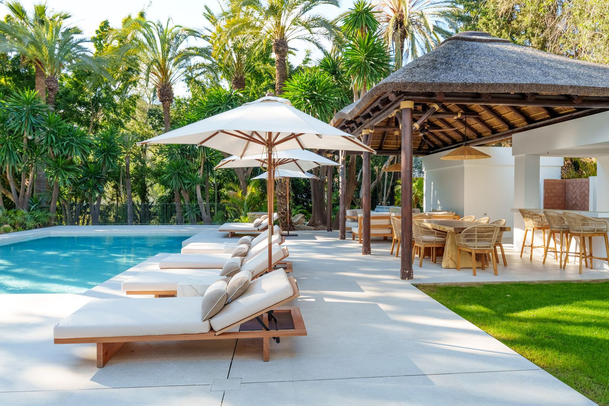 Se vende Villa - Chalet de 5 dormitorios en Costa Del Sol, Málaga, España