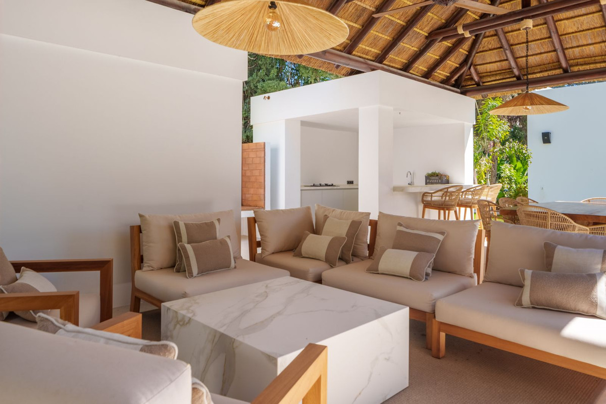 Se vende Villa - Chalet de 5 dormitorios en Costa Del Sol, Málaga, España