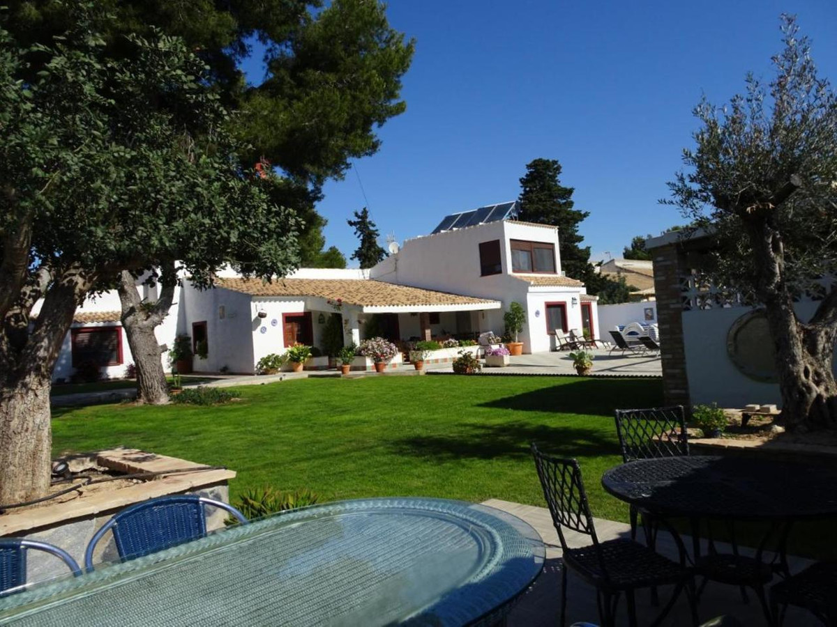 9 Bed Townhouse for sale in Cabo Roig Costa Blanca, Alicante, Spain