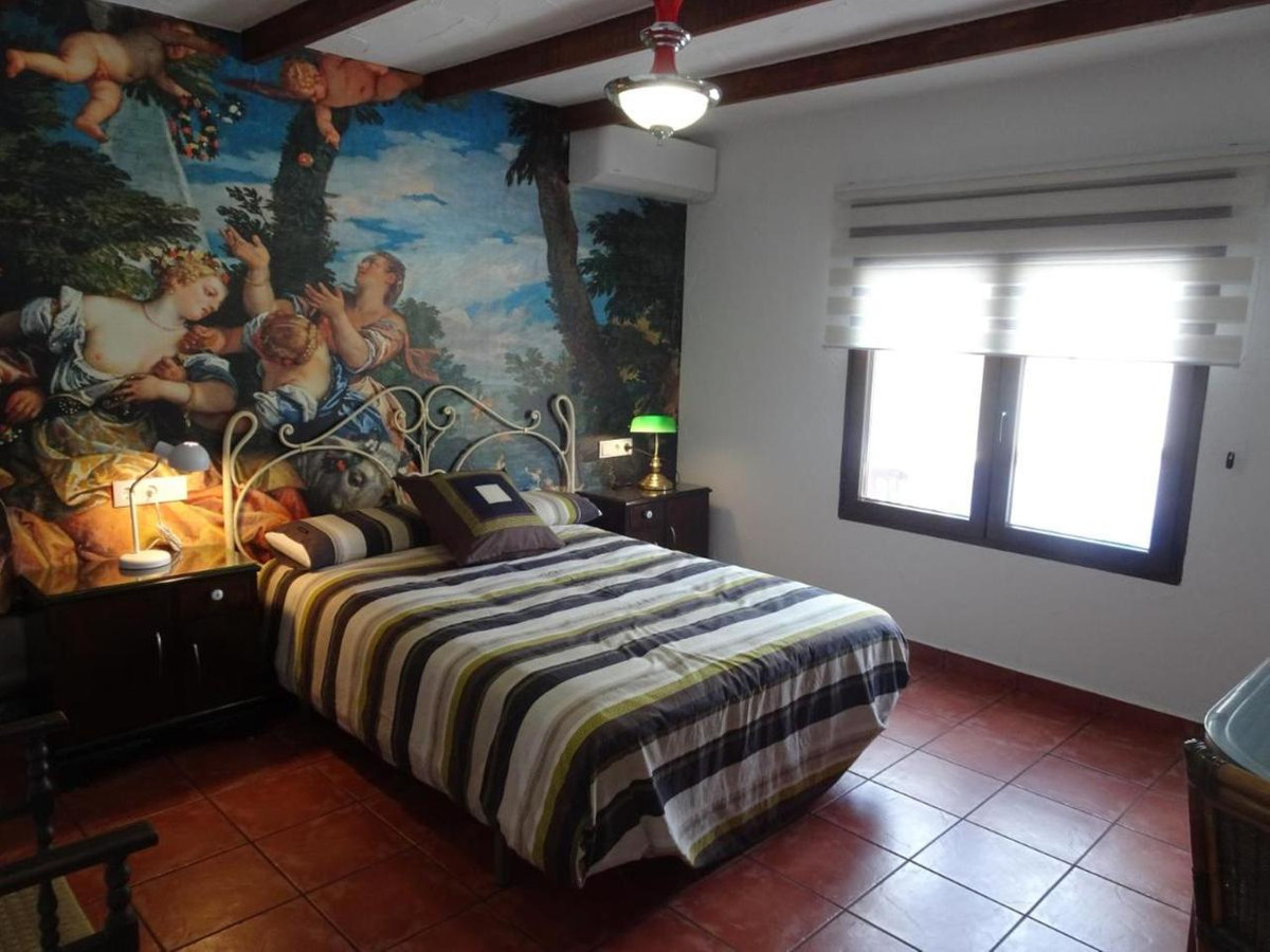 9 Bed Townhouse for sale in Cabo Roig Costa Blanca, Alicante, Spain