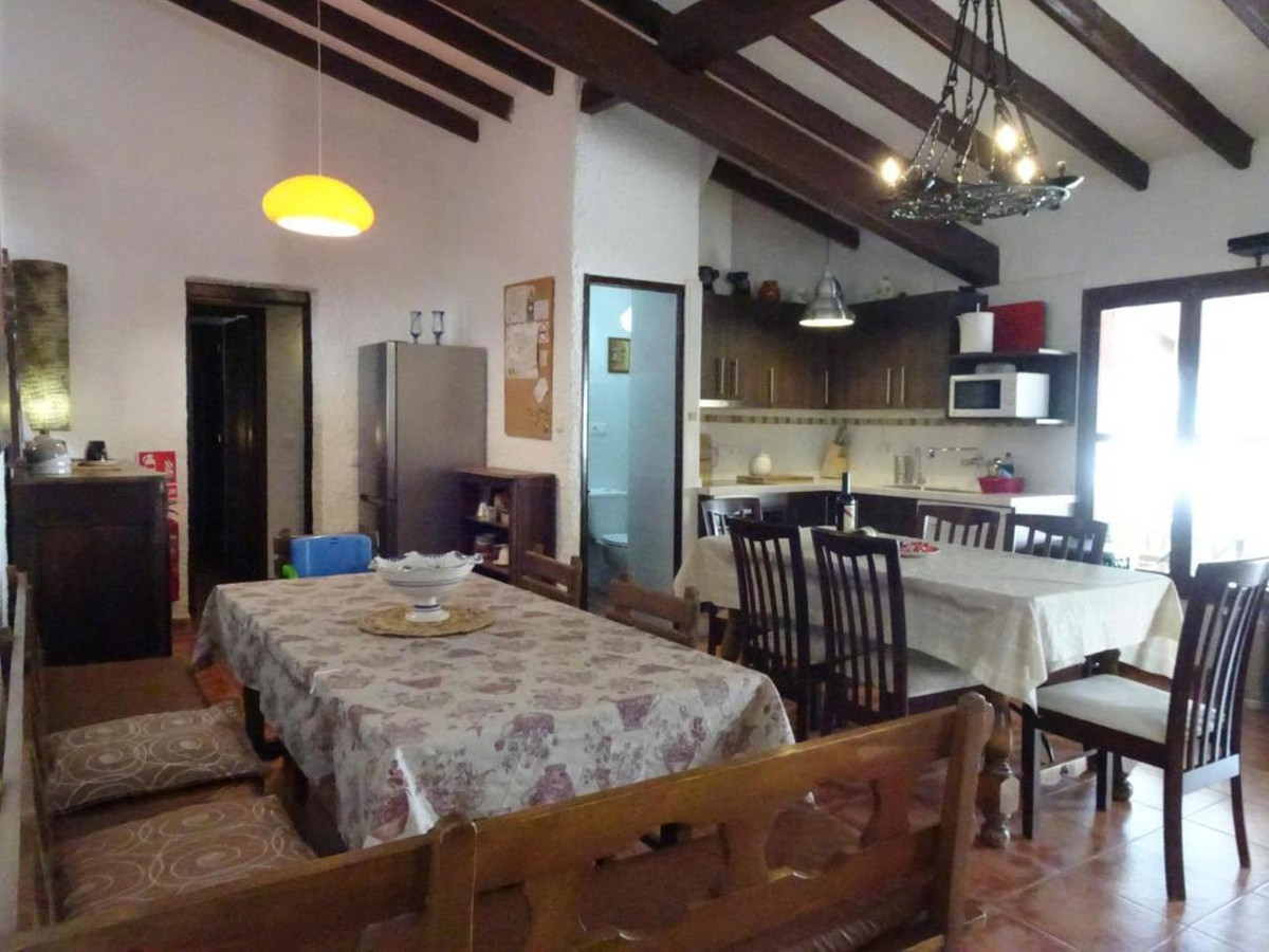 9 Bed Townhouse for sale in Cabo Roig Costa Blanca, Alicante, Spain