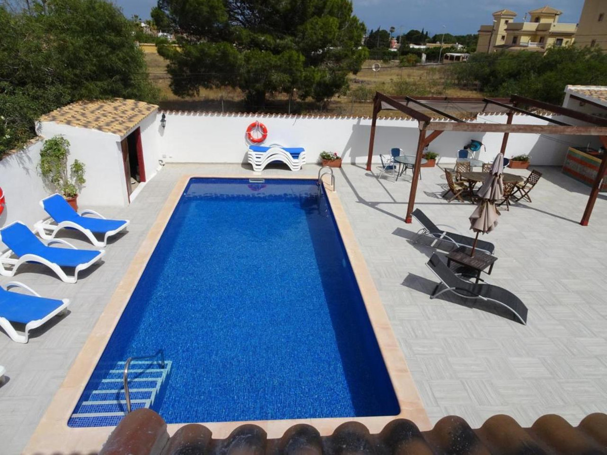 9 Bed Townhouse for sale in Cabo Roig Costa Blanca, Alicante, Spain