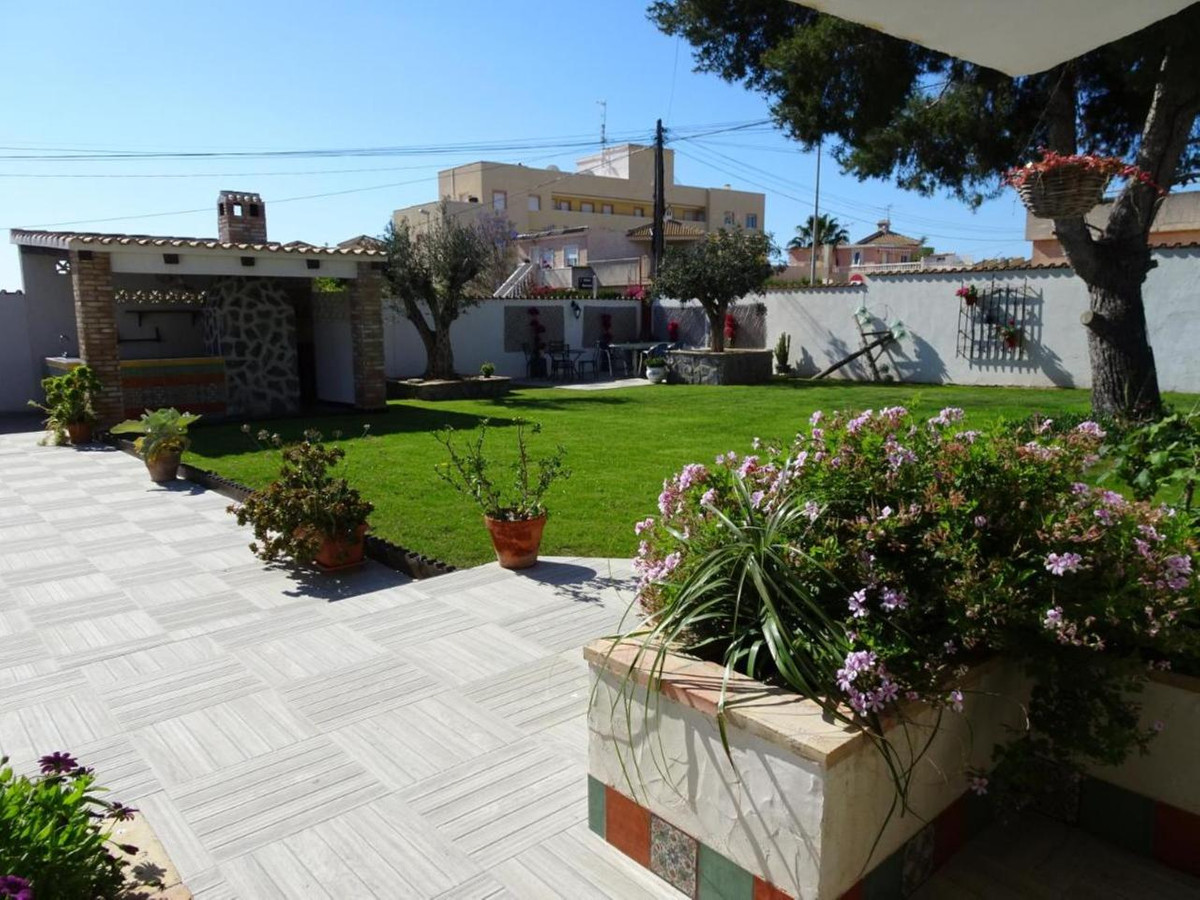 9 Bed Townhouse for sale in Cabo Roig Costa Blanca, Alicante, Spain