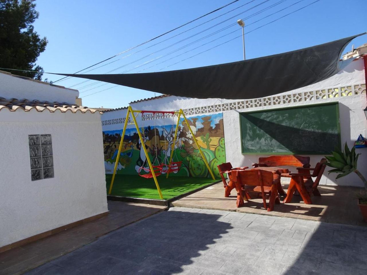 9 Bed Townhouse for sale in Cabo Roig Costa Blanca, Alicante, Spain