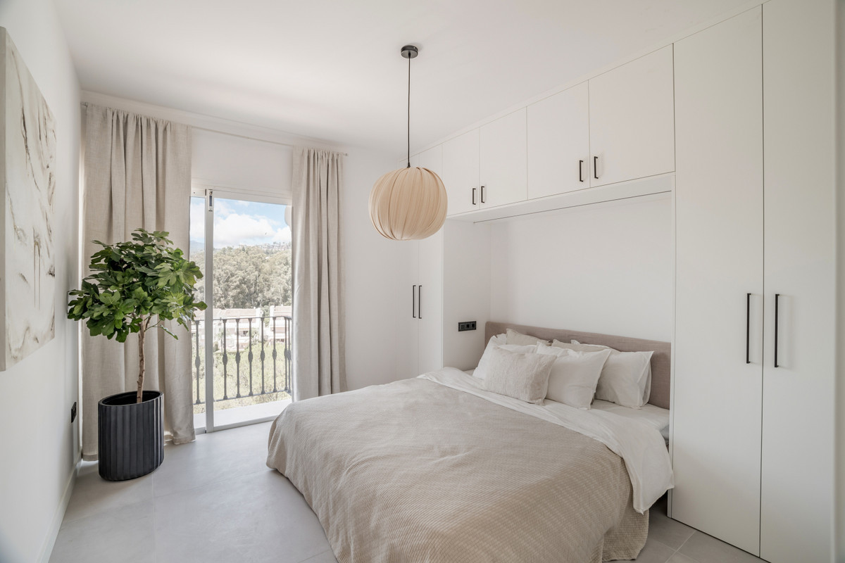3 Bed Apartment for sale in La Quinta Costa Del Sol, Málaga, Spain