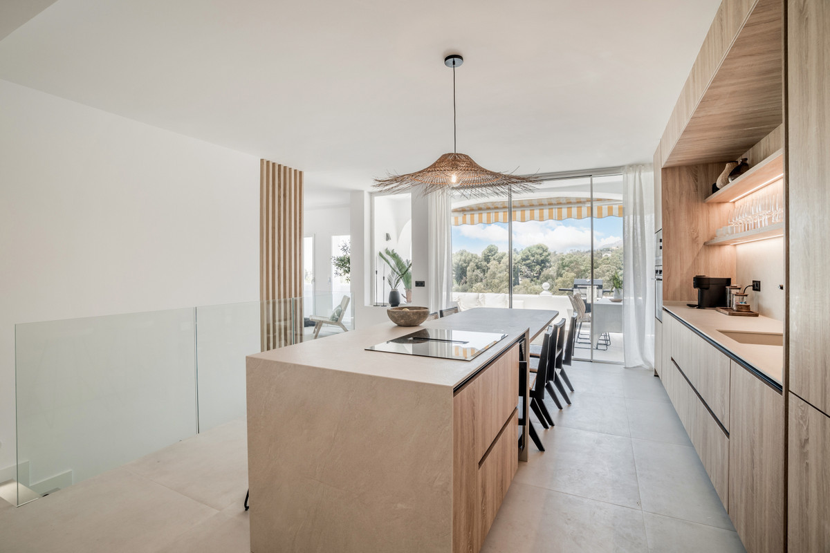 3 Bed Apartment for sale in La Quinta Costa Del Sol, Málaga, Spain