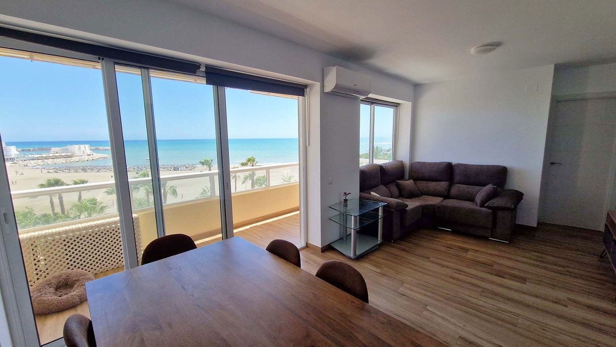 Se vende Apartamento Planta Media de 2 dormitorios en Costa Del Sol, Málaga, España