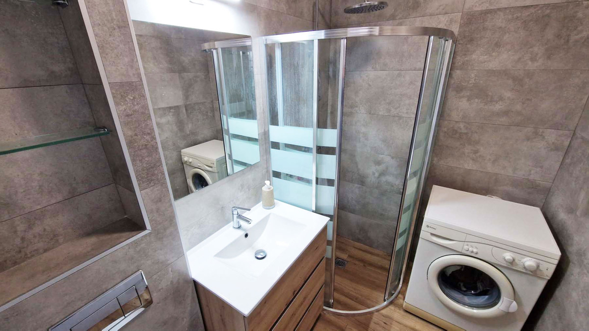 Se vende Apartamento Planta Media de 2 dormitorios en Costa Del Sol, Málaga, España